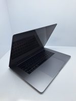 Apple MacBook Pro A1990