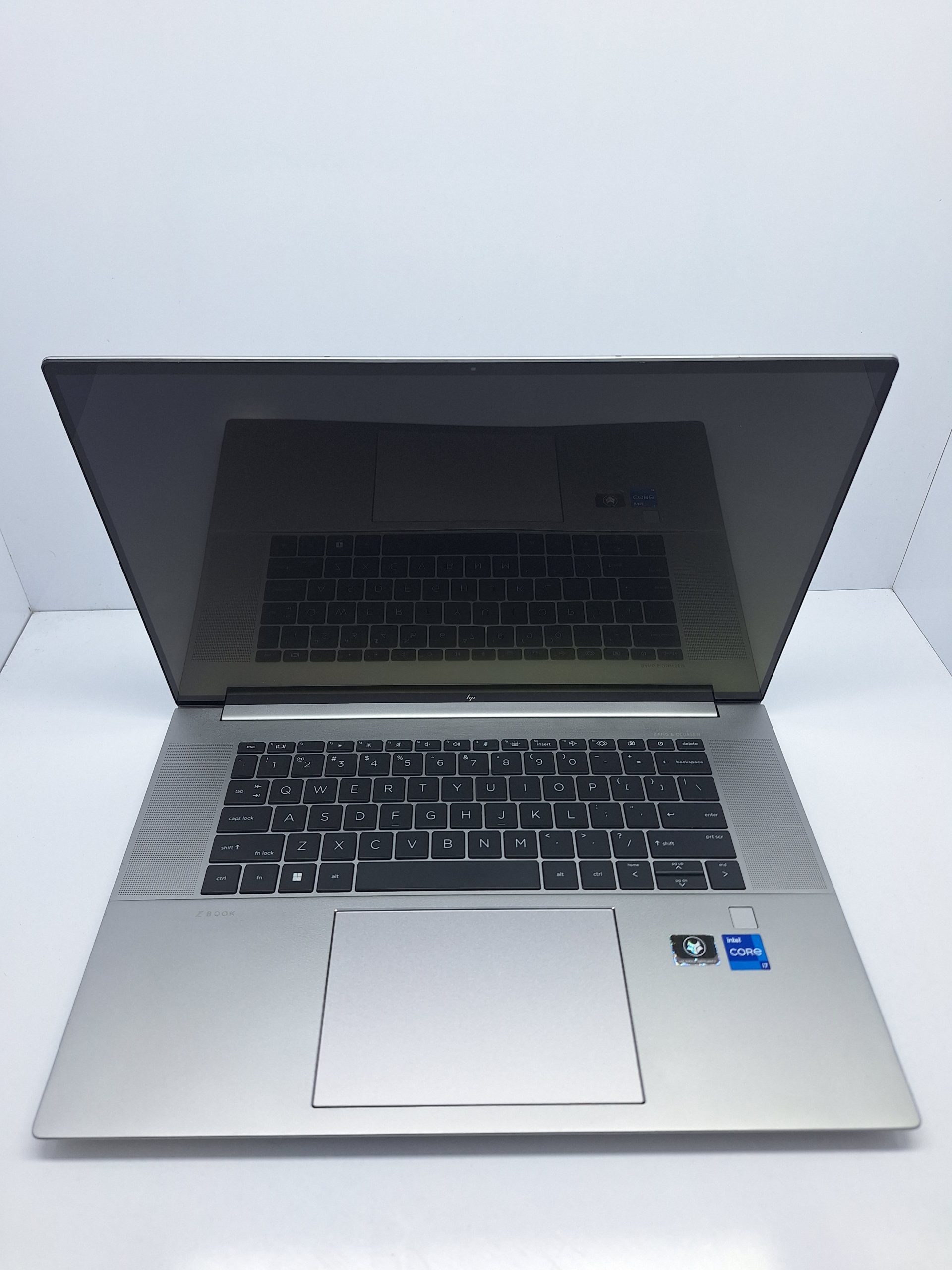 HP ZBook Studio 16 G9 i7-12700H (1) HP ZBook Studio 16 G9 i7-12700H